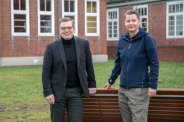 Dr. Antje Redlich und Prof. Dr. Martin Zenker vom Universitätsklinikum Magdeburg